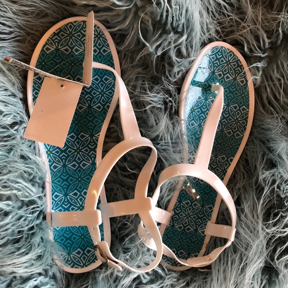 T Strap Sandals - Picture 2 of 4